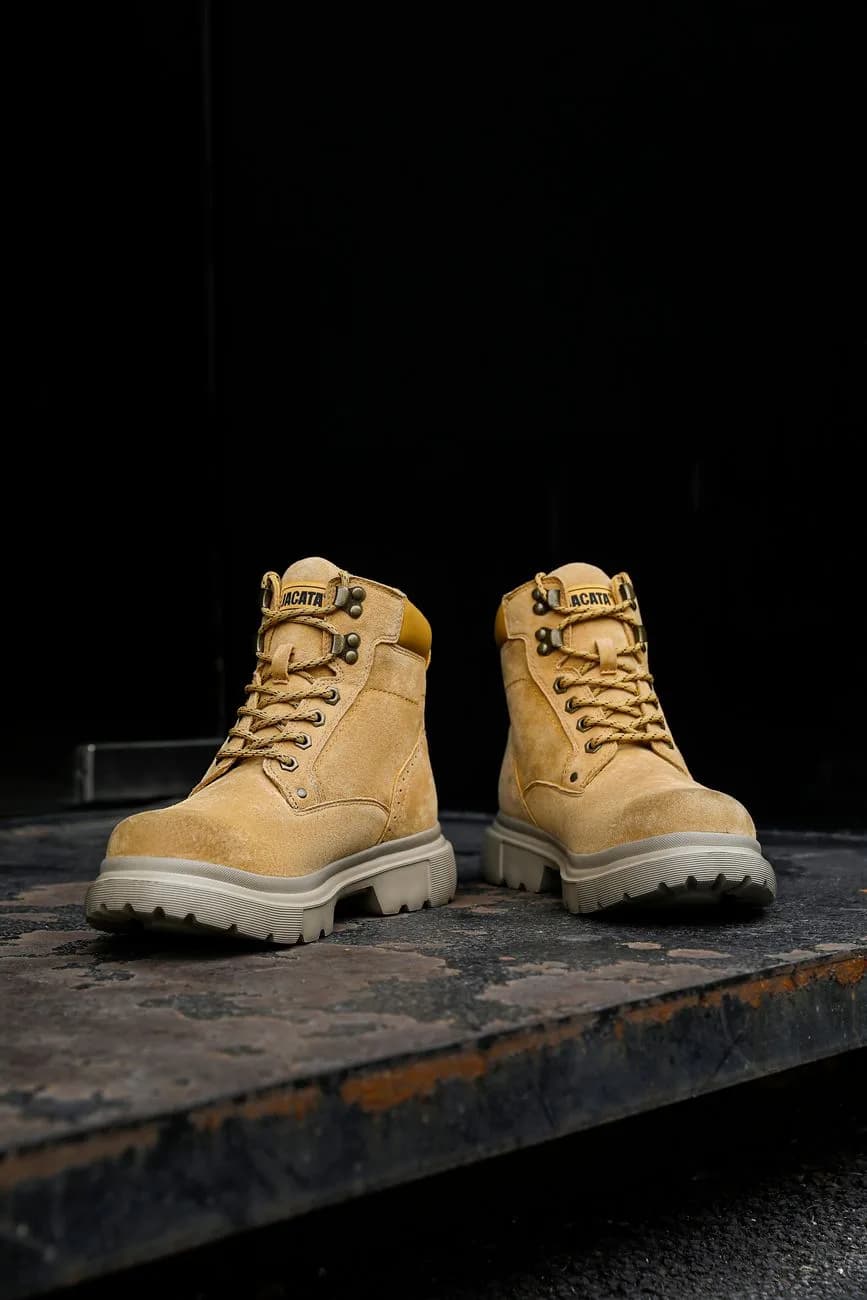 Steel-toe safety boot